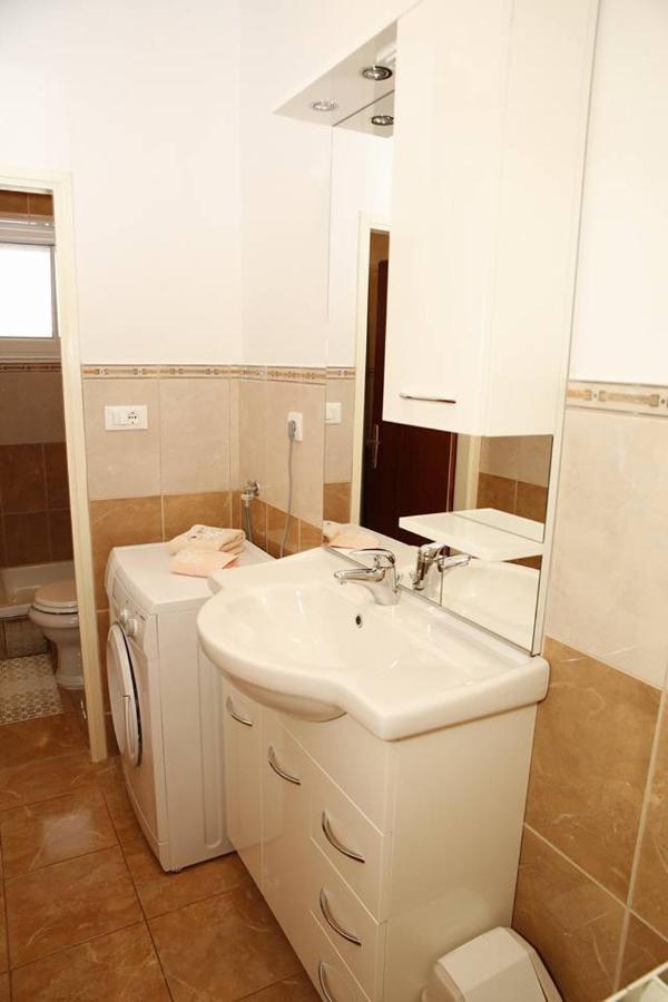 Ivic Apartments Vodice Croatia 外观 照片