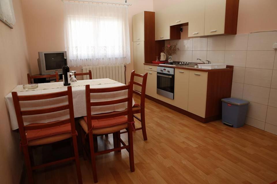 Ivic Apartments Vodice Croatia 外观 照片